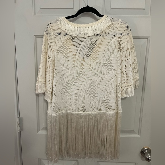 White Fringe Top size M - Picture 6 of 9
